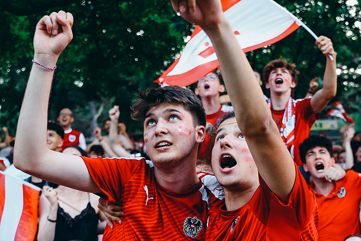 Public Viewing an jedem EM-Spieltag im Stadiondorf in der Innviertel ARENA